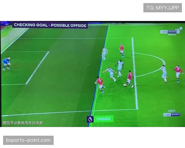 助理裁判职责全解析：边线判罚与越位判定的关键规则拆解